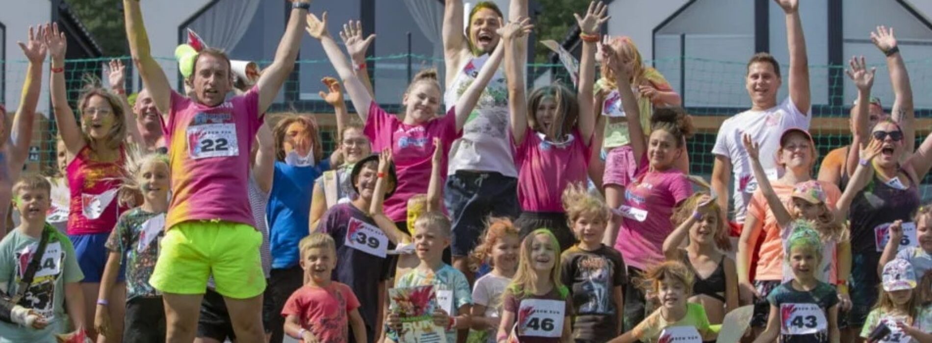 Trendy wakacyjne 2026: domki zamiast hoteli, animacje zamiast tabletów