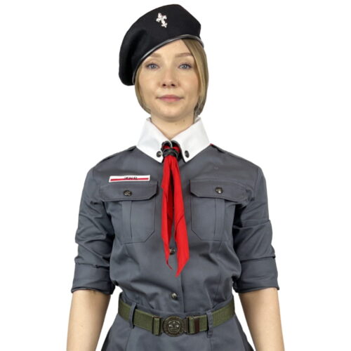 Mundurek ZHP – co powinien zawierać i jak go skompletować?